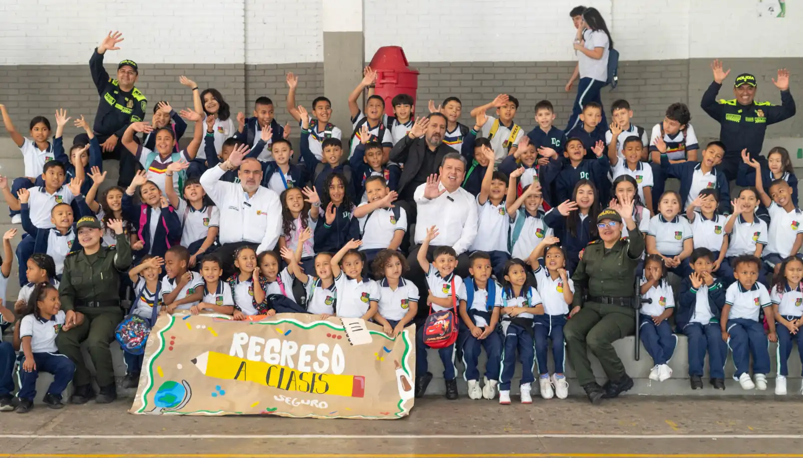 Con normalidad académica y de manera segura, más de 60.000 estudiantes de colegios oficiales de Pereira retornaron a las aulas