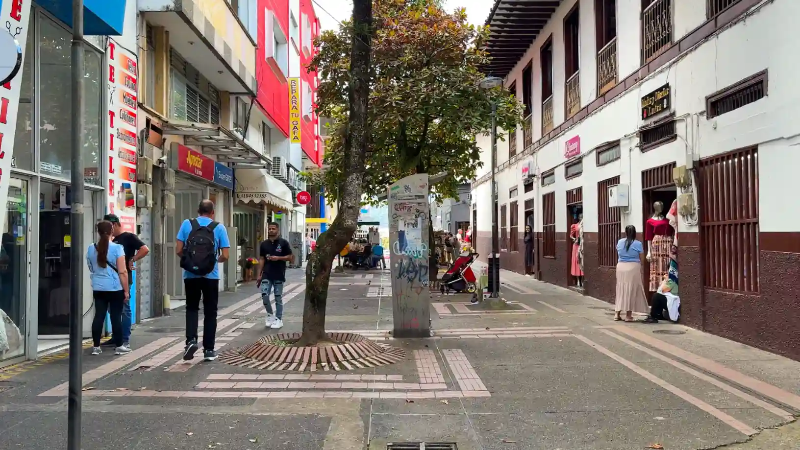 La peatonal de la calle 22 entre carreras 7ma. y 8va. ahora es la Calle del Tango en Pereira