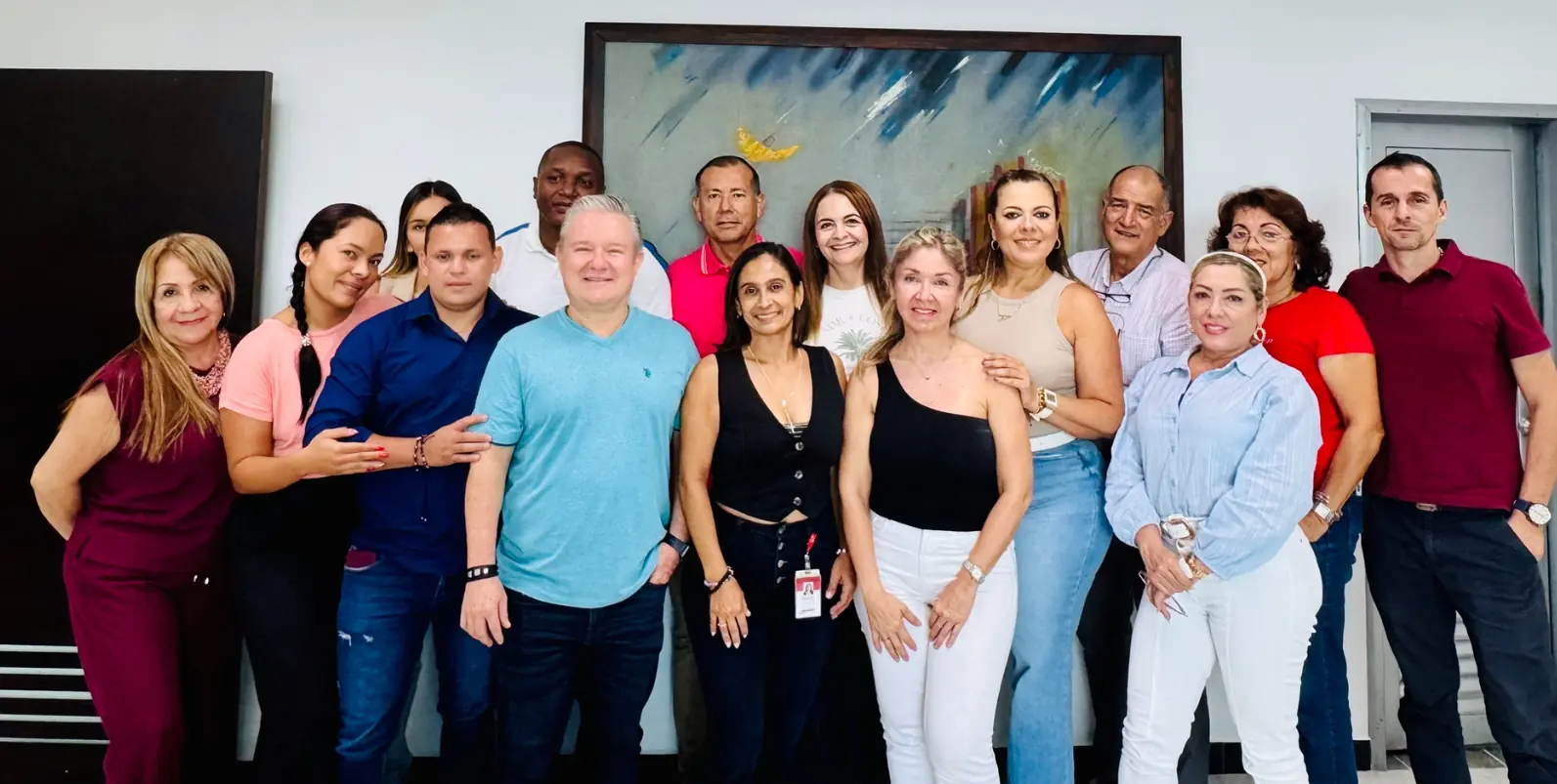 Funcionarios de Hacienda fortalecen conocimientos sobre el Certificado de Tradición