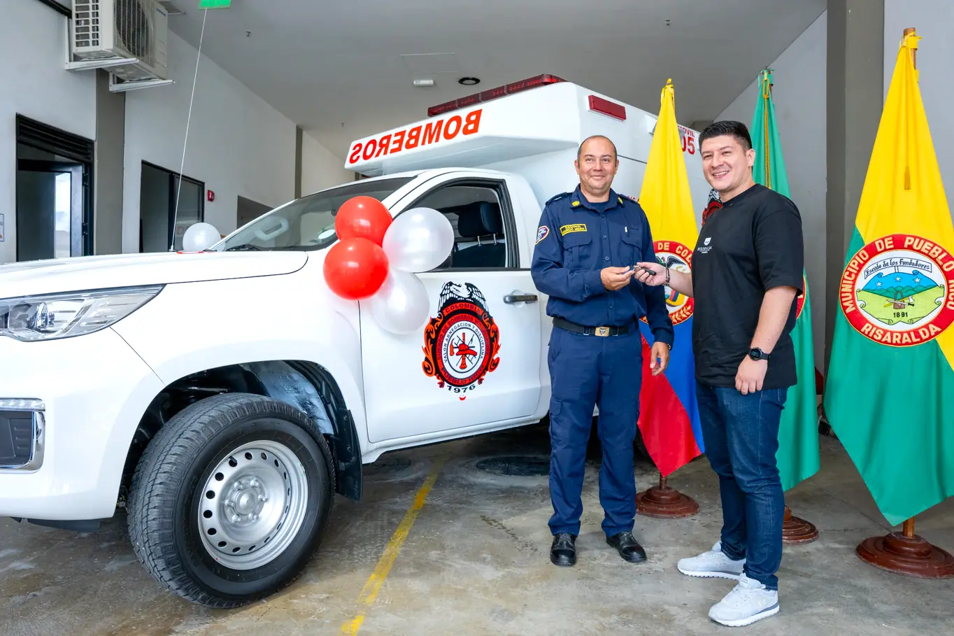 Gobernación entrega ambulancia y equipos de rescate para Santa Cecilia, Pueblo Rico