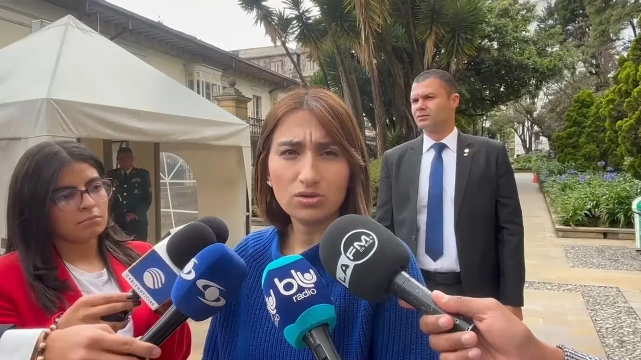 «Mientras yo sea la Canciller, los pasaportes de todos los colombianos están garantizados», Canciller Laura Sarabia