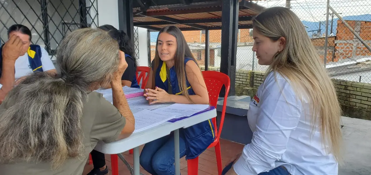 La Alcaldía de Pereira responde con solidaridad y acción ante incendio en Villa Santana