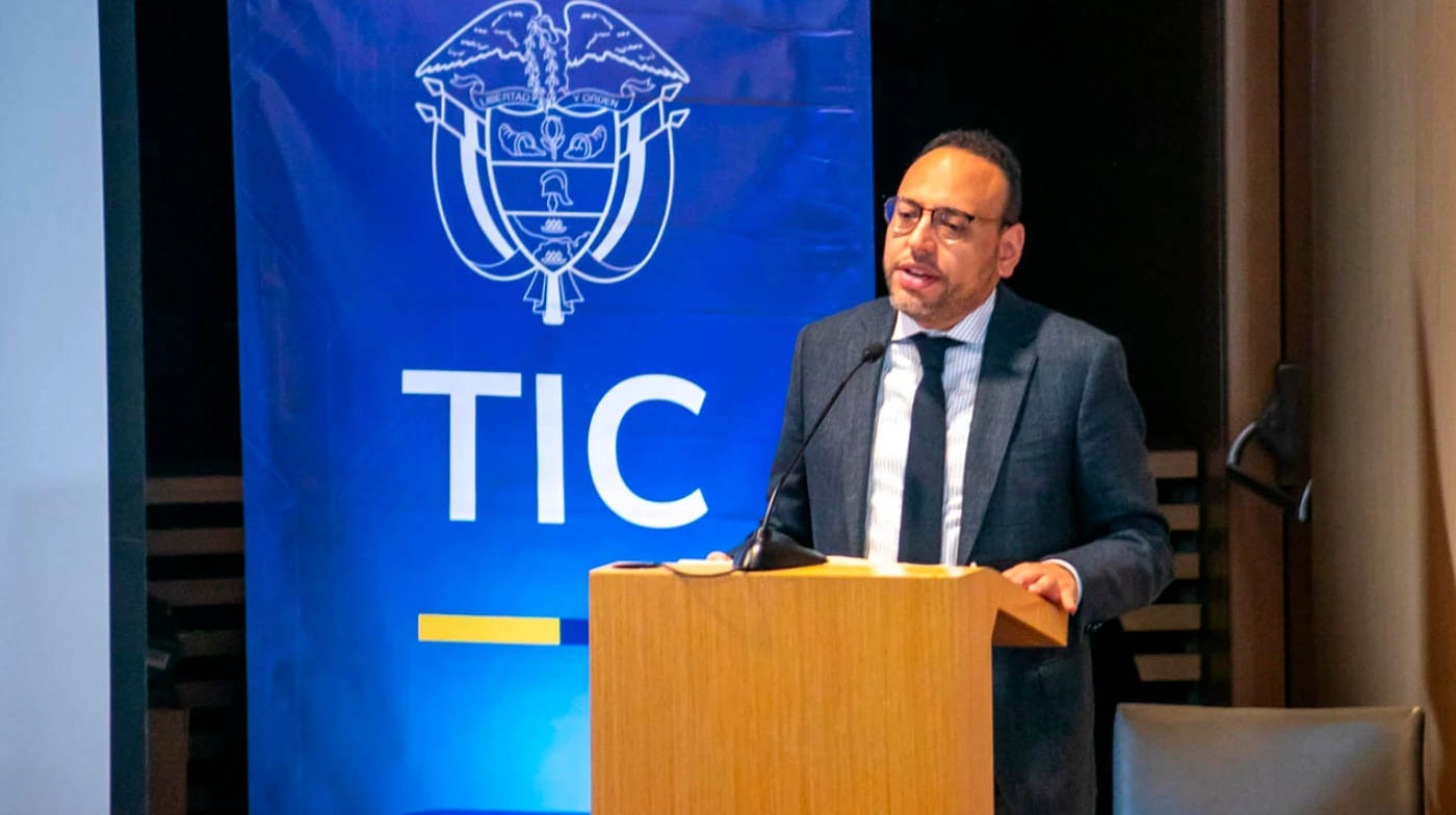 Internet fijo para 22.741 familias de bajos recursos en 10 departamentos del país