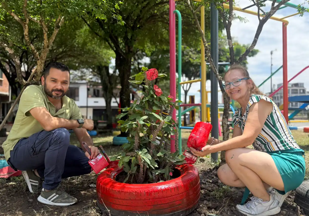 Alcaldía de Pereira y comunidad trabajan juntos en la recuperación del parque del barrio Perla del Sur