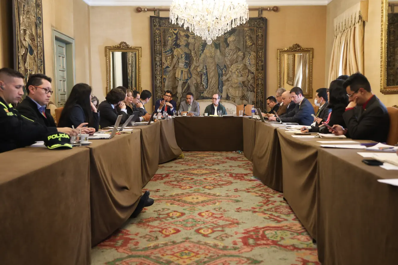 Directores para el desarrollo y la integración fronteriza, de América de la Cancillería y Embajador de Colombia en Venezuela lideran la mesa de trabajo interinstitucional sobre asuntos con Venezuela