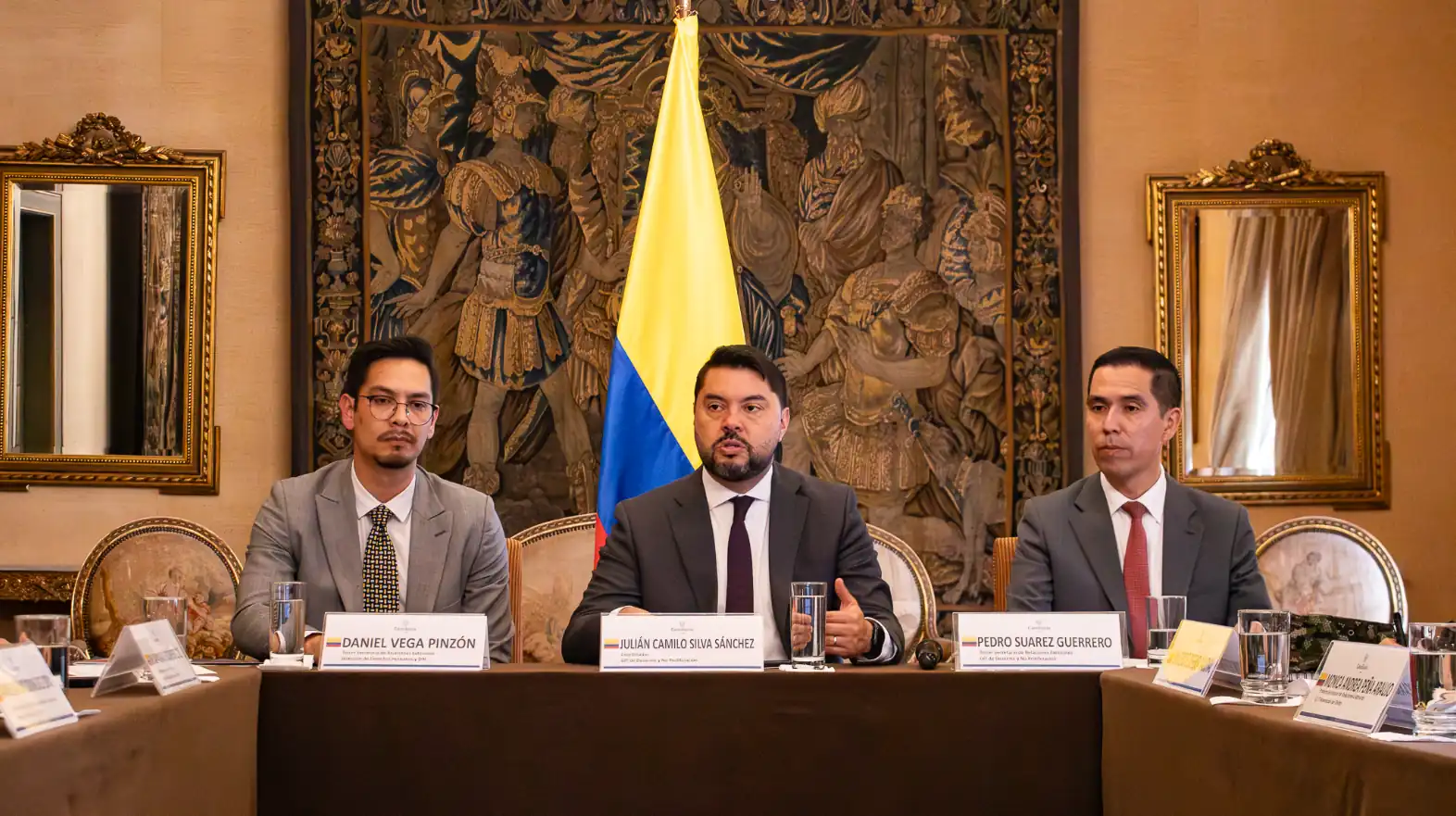 Cancillería lidera esfuerzos para regular tecnologías emergentes con enfoque en derechos humanos