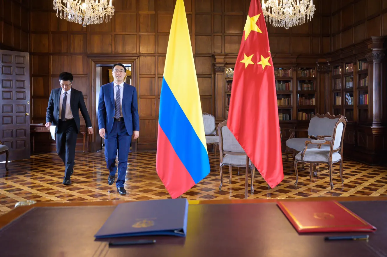 La República Popular China y la República de Colombia firman Convenio para impulsar el desarrollo con donaciones que transforman vidas