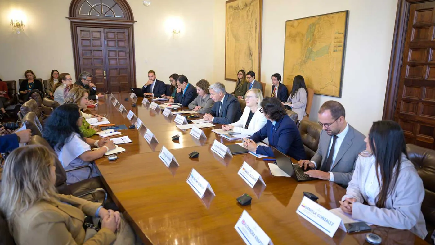 Comisión de la ONU destaca avances y reitera respaldo internacional a la paz en Colombia