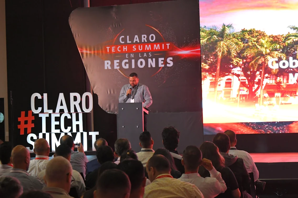 Risaralda impulsa la transformación digital en evento regional de Claro Tech Summit