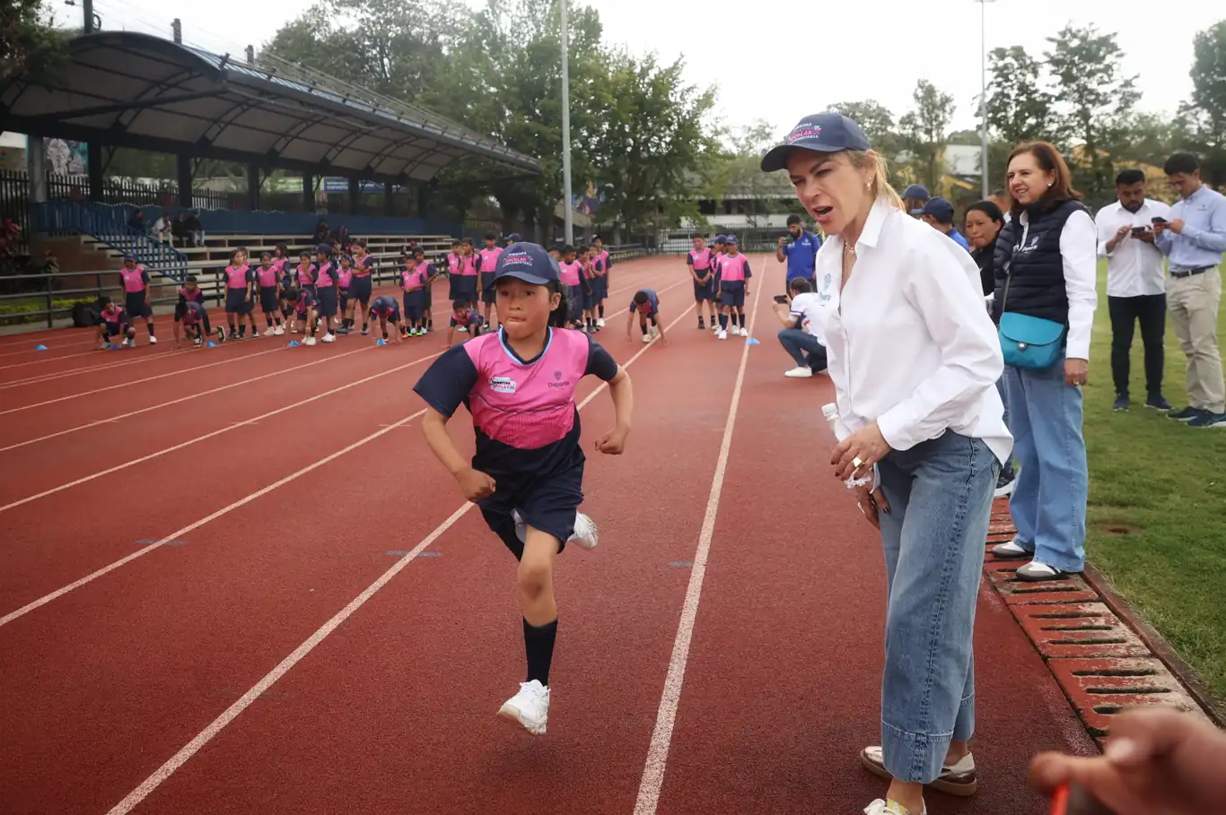 Ministra del Deporte entregó implementación a 1.500 niños yniñas del Cauca a través de la Jornada Deportiva Escolar Complementaria