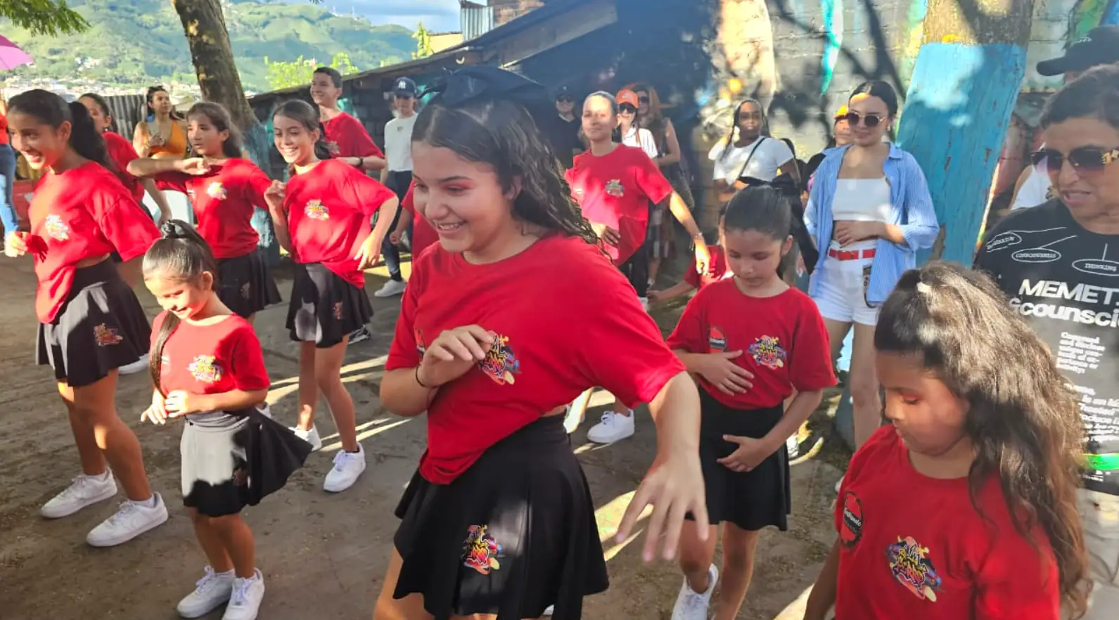 Alcaldía de Pereira se une en la transformación de La Ferro: un corredor turístico de talento y emprendimiento