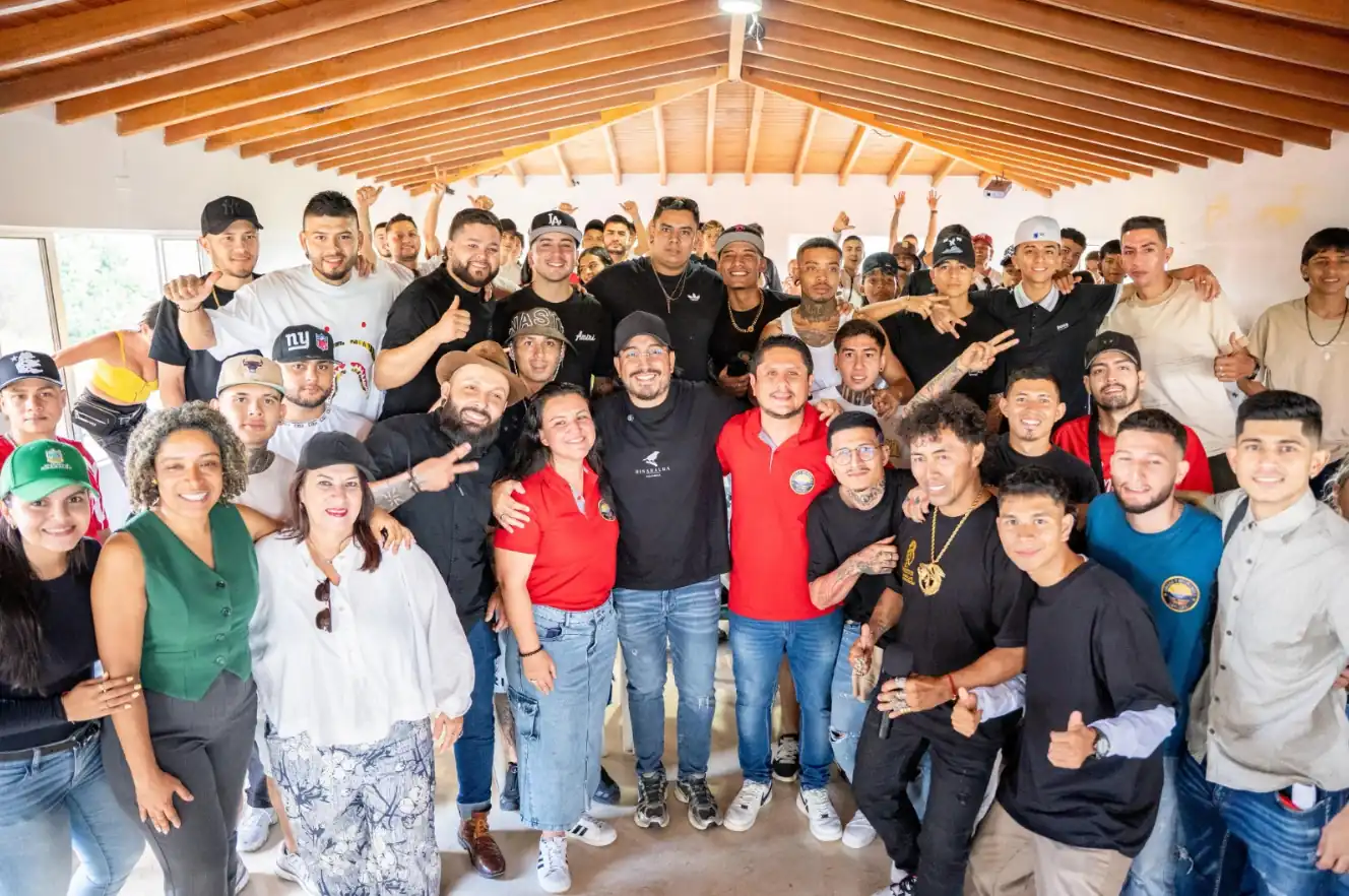 Jóvenes barberos de Risaralda reciben apoyo de la Gobernación para transformar sus vidas