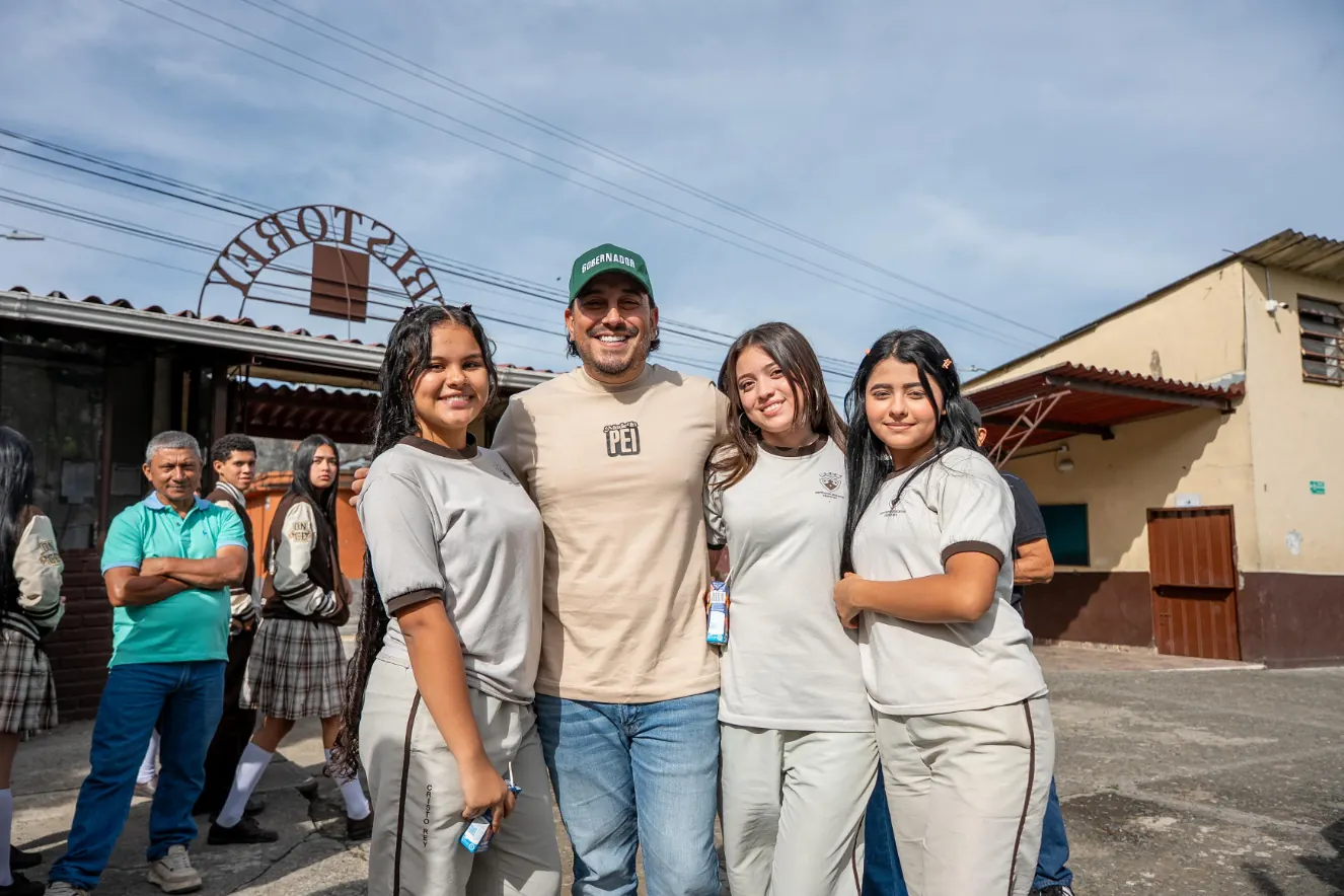 Gobernación entregó cubierta para la cancha de la Institución Educativa Cristo Rey, en Dosquebradas