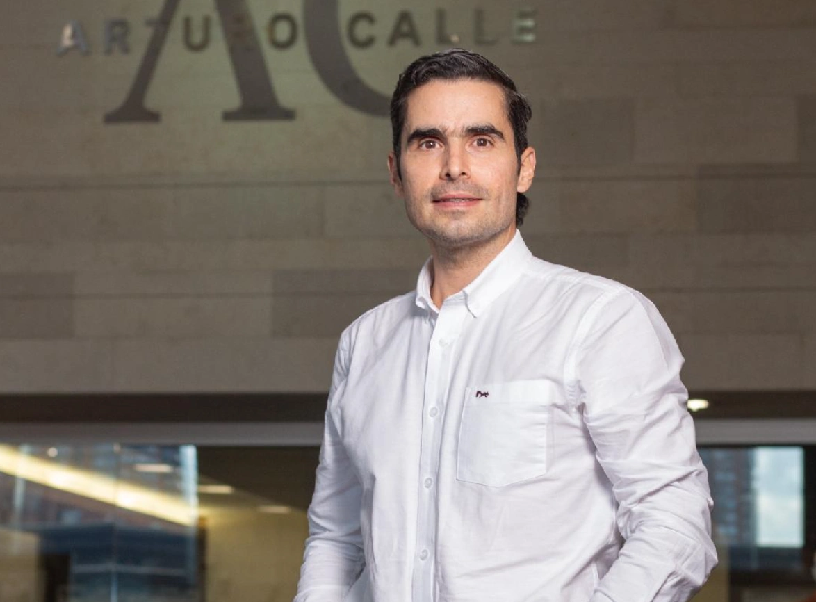 Transición en la Gerencia General de la Compañía ARTURO CALLE