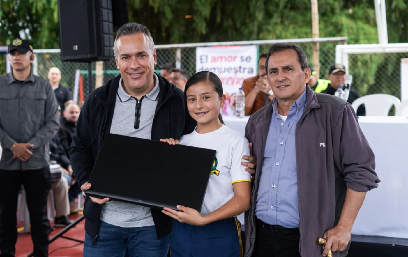 El corregimiento de La Bella ve las obras transformadoras del alcalde Mauricio Salazar