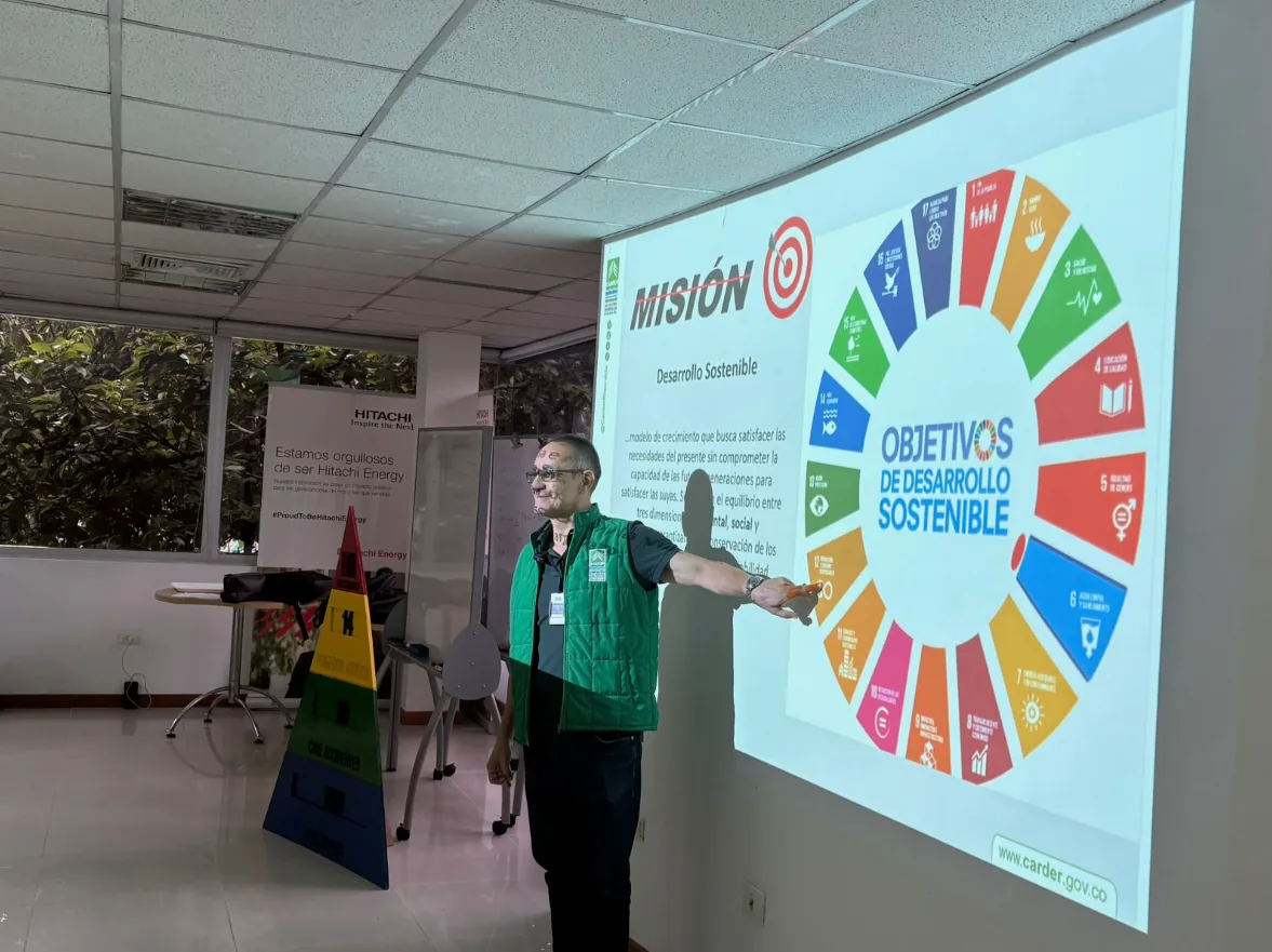 Hitachi Energy avanzó en su compromiso ambiental con el acompañamiento de la CARDER 