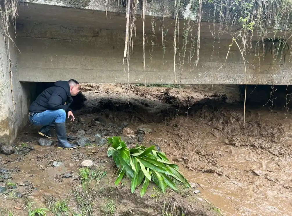 Gobernación se traslada a Belén de Umbría para dar respuesta a las afectaciones generadas por las lluvias