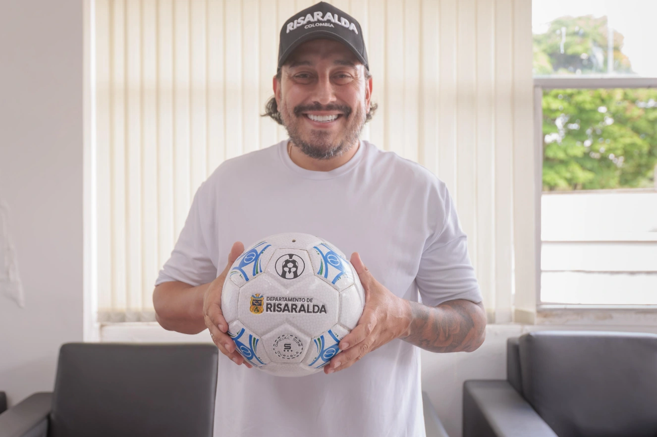 Gobernador entregó apoyo económico a equipos que representarán a Risaralda en la Primera C