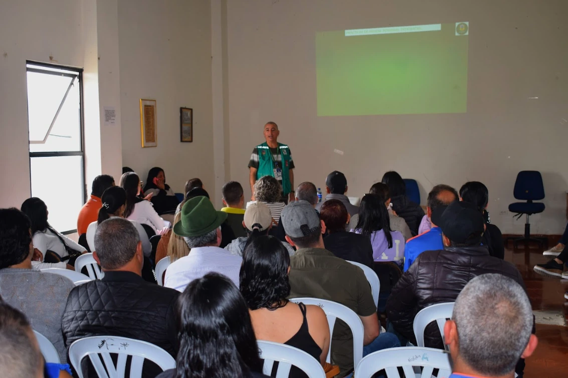 Comerciantes del municipio de Guática recibieron capacitación en manejo de alimentos y bebidas
