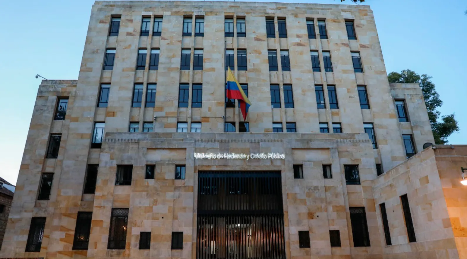 MinHacienda canjeó $18,4 billones en Títulos TES UVR, la sexta operación más grande hasta ahora