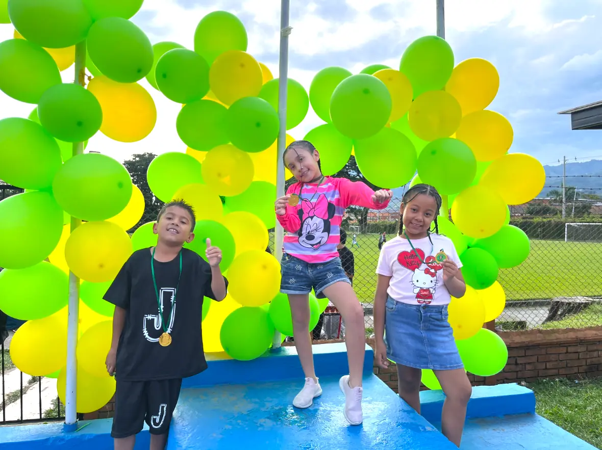 Dosquebradas, sede del festival de natación infantil y juvenil