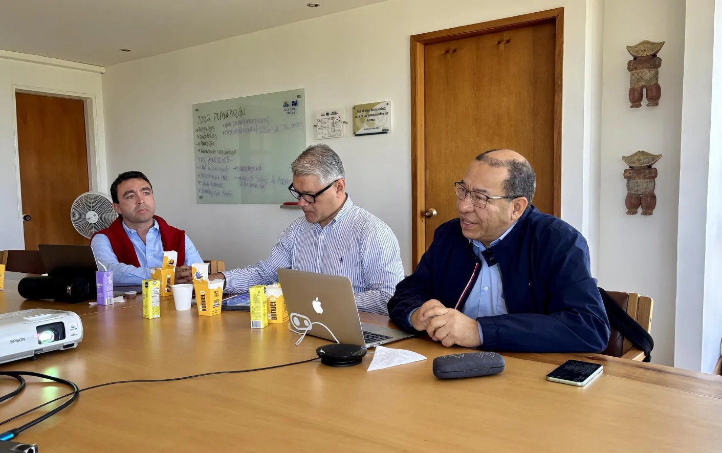 Encuentro con Comités Intergremiales para fortalecer la agenda regional