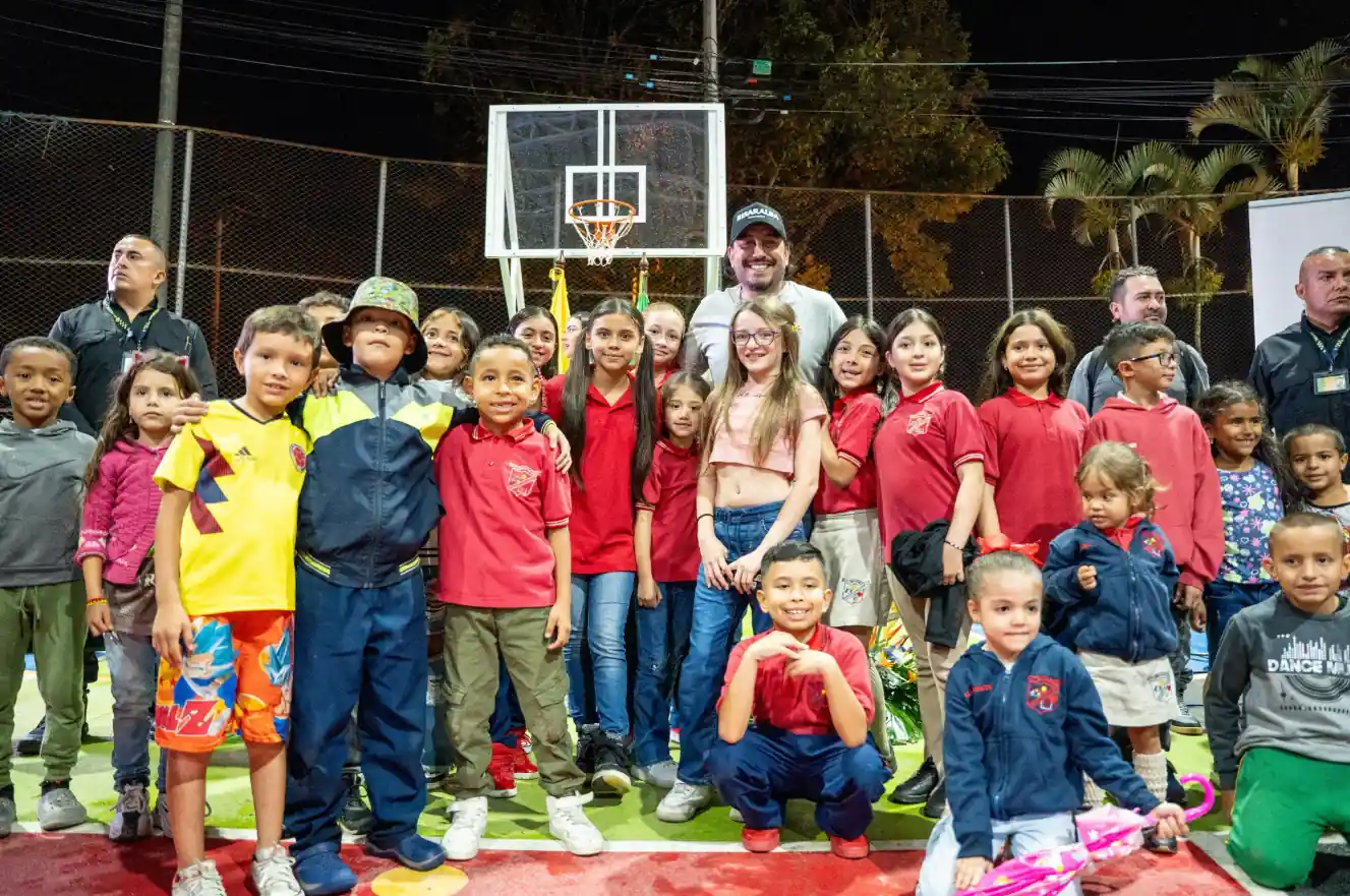 Risaralda ya tiene 11 techos para el deporte y la comunidad: Inauguran cubierta en Cuba tras 30 años de espera