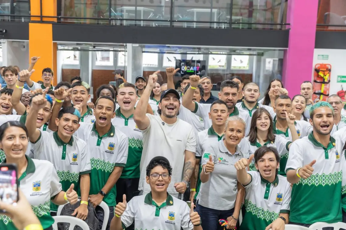 Alegría y aprendizaje: Gobernador Patiño Ochoa entregó 10.000 kits escolares en Santa Rosa de Cabal