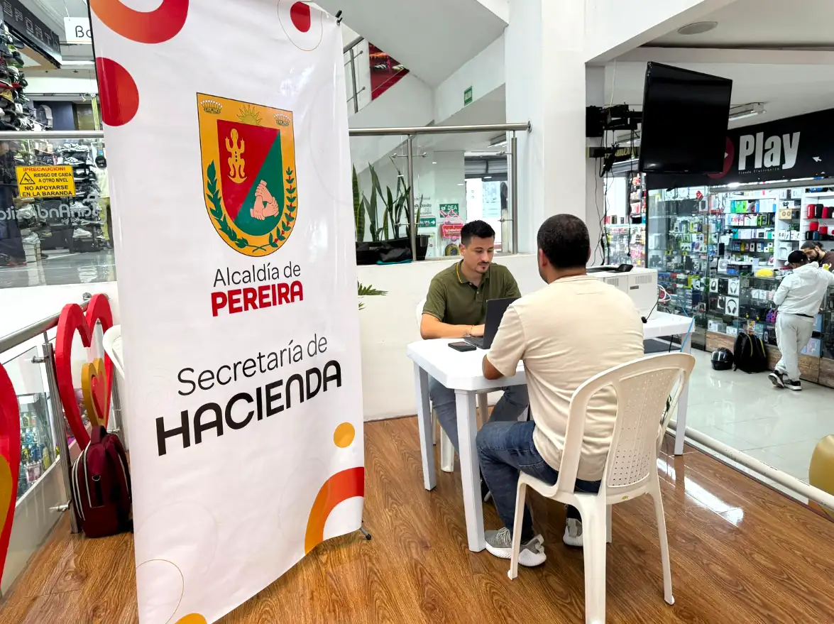 Alcaldía de Pereira acerca la atención tributaria a los comerciantes de Sanandresito
