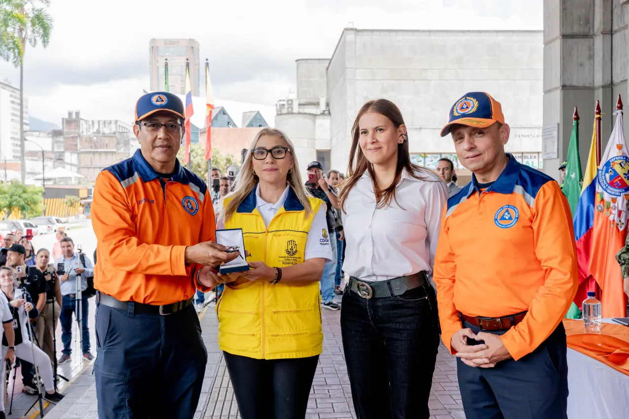 Gobernación entregó más de $1.400 millones en vehículos a la Defensa Civil de Risaralda