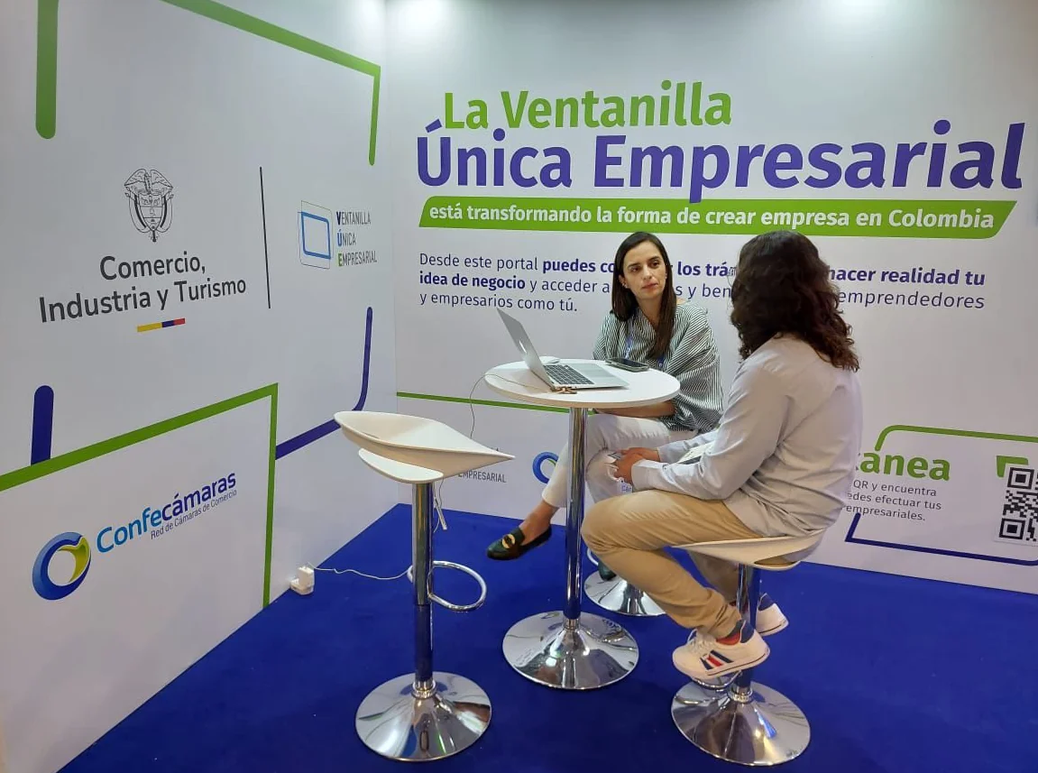 La VUE llega al Congreso Nacional de Confecámaras como aliada para la formalización y el crecimiento de las empresas en Colombia