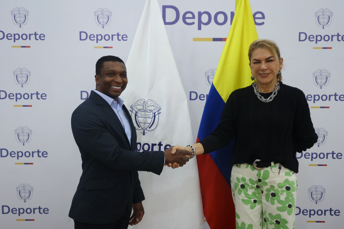 Óscar Figueroa tomó posesión como Secretario General del Ministerio del Deporte