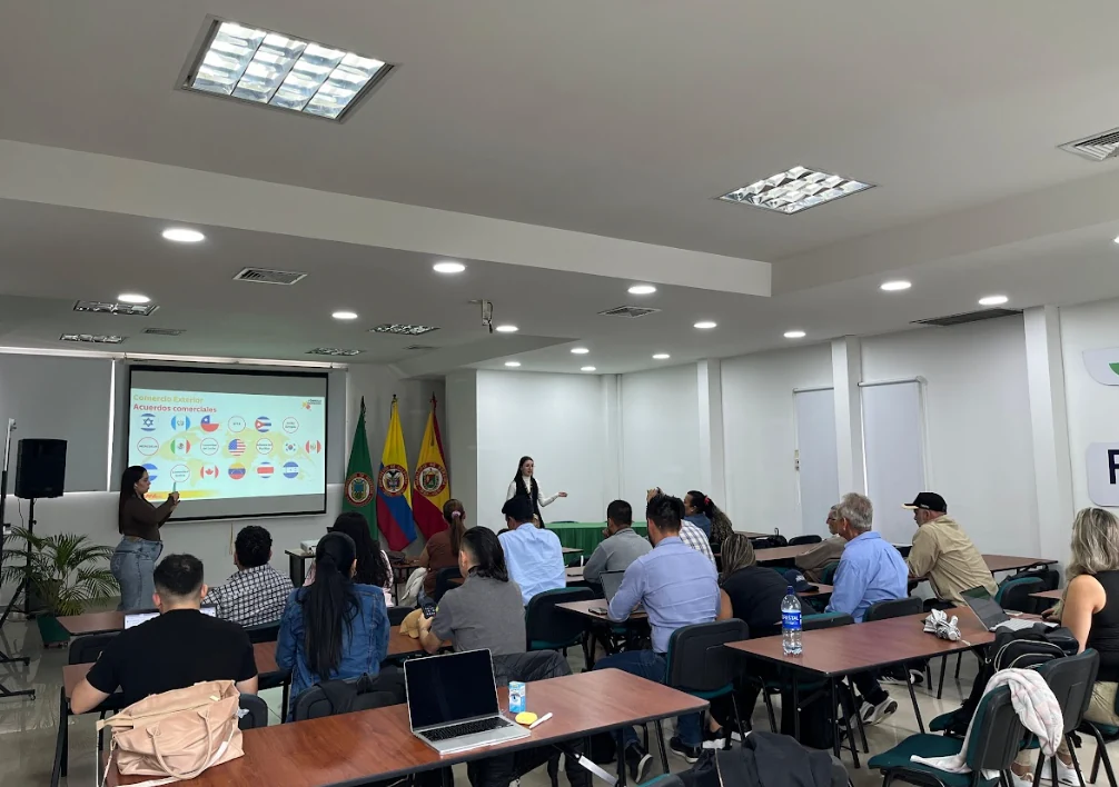 Risaralda fortalece la exportación de café de origen con capacitación en envíos internacionales
