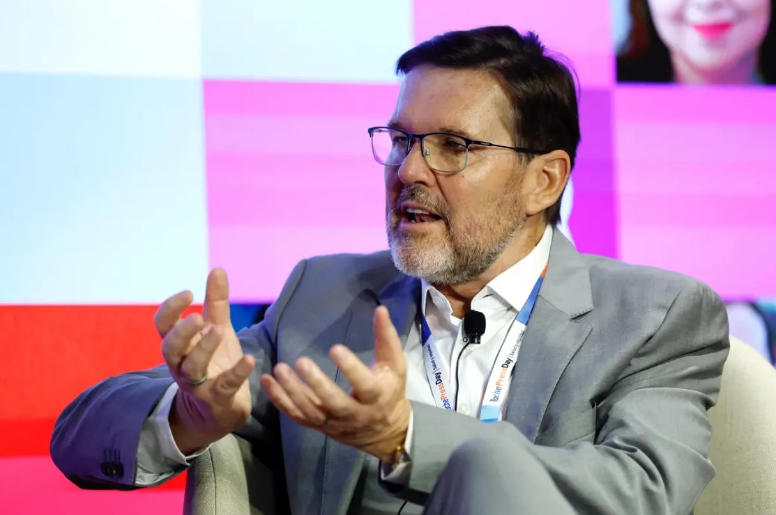 Descentralización, tecnología e inversión, claves para mejorar la salud en Latinoamérica