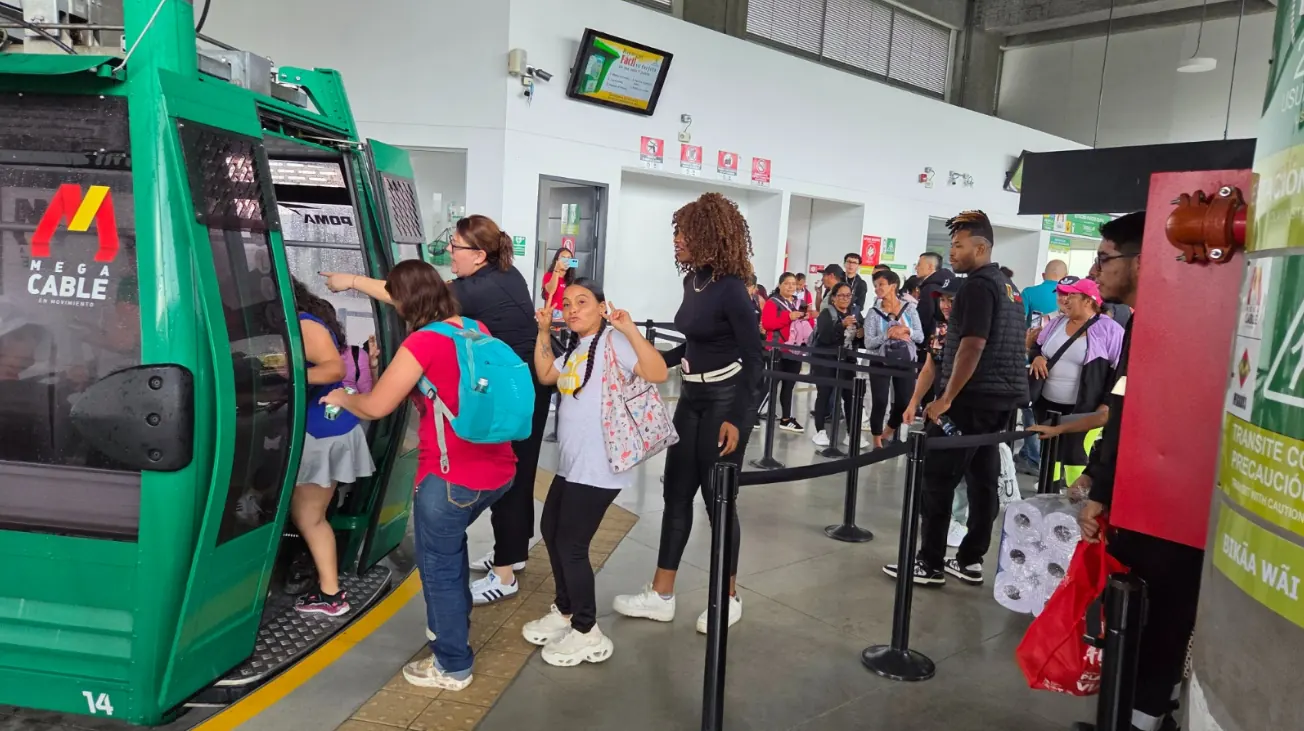 Turistas de Caimalito protagonistas durante la validación de la ruta turística de Villa Santana «Los Callejones de la Montaña»