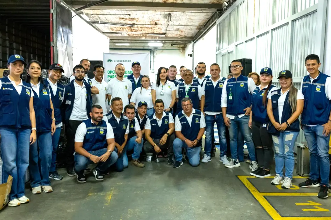 Risaralda destruyó más de 5 toneladas de licor adulterado, fraudulento, de contrabando y cigarrillo de contrabando