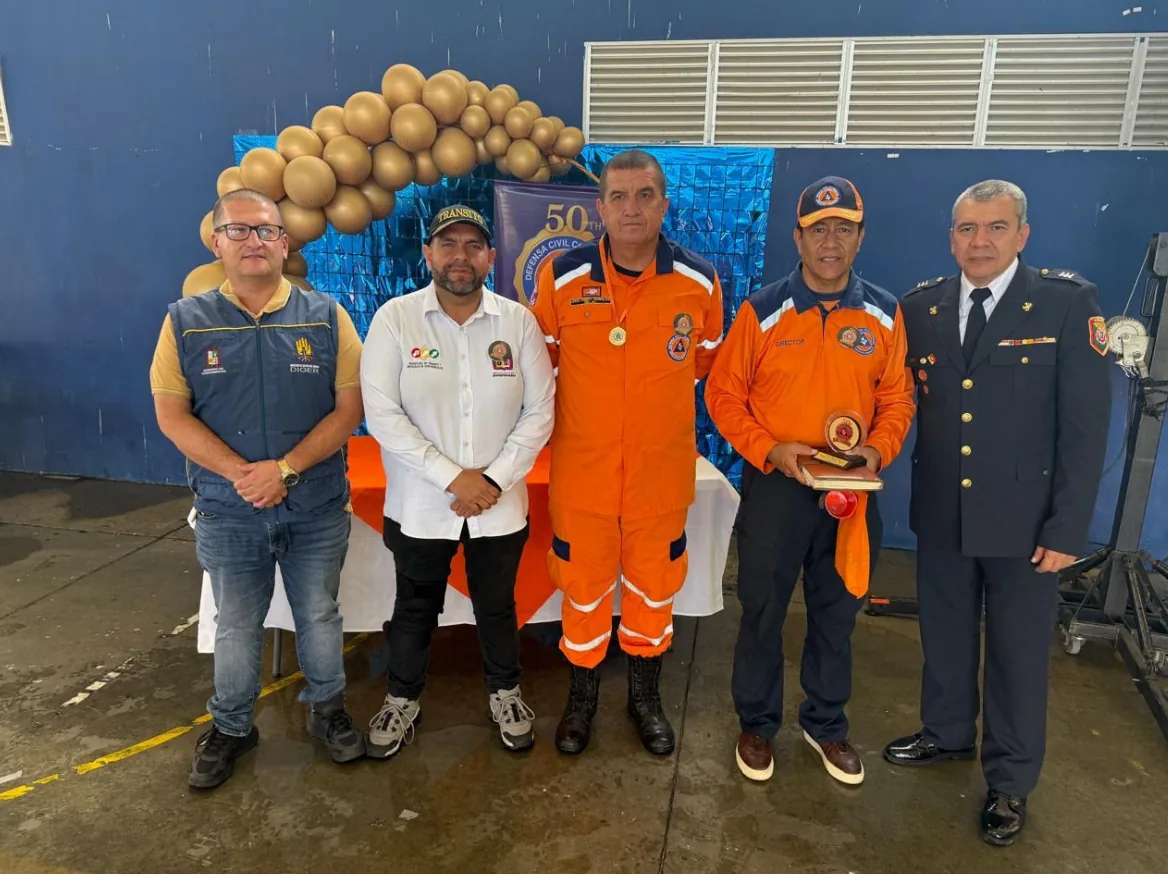 Dosquebradas celebra 50 años de entrega y valentía de la Defensa Civil
