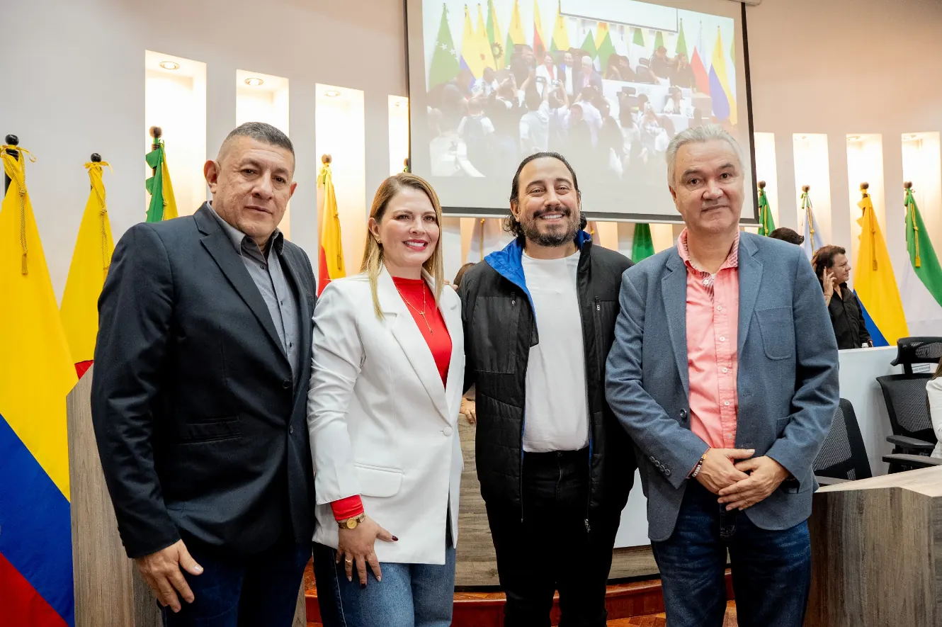 Gobernador Patiño clausura sesiones de la Asamblea de Risaralda y celebra aprobación del presupuesto 2026