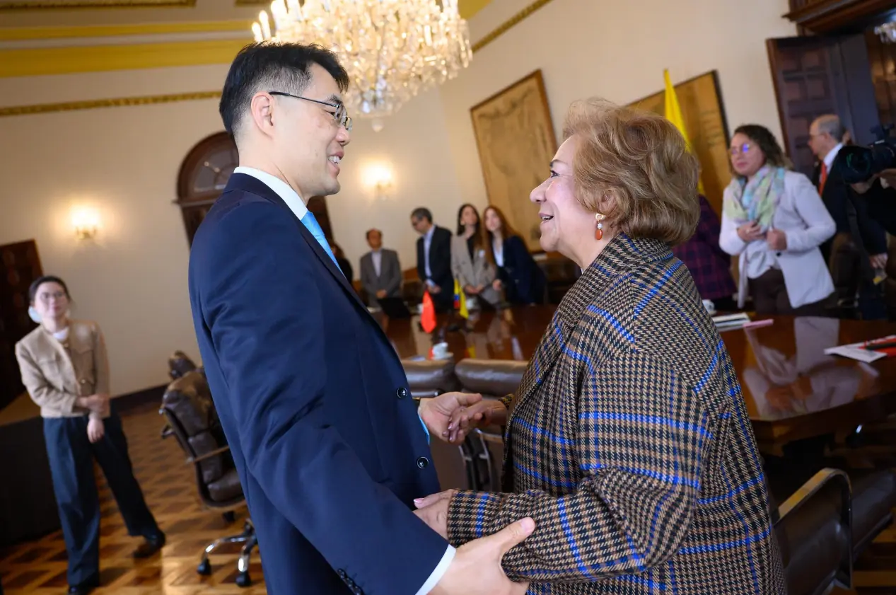 Colombia y China avanzan en consolidar asociación integral para el desarrollo