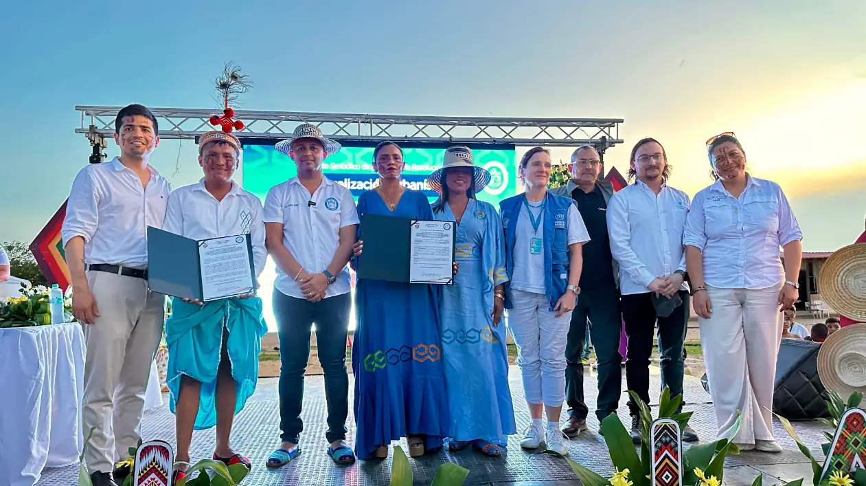 Uribia da un paso histórico: ACNUR legaliza barrios que benefician a más de 3.600 personas Wayúu, refugiadas y migrantes