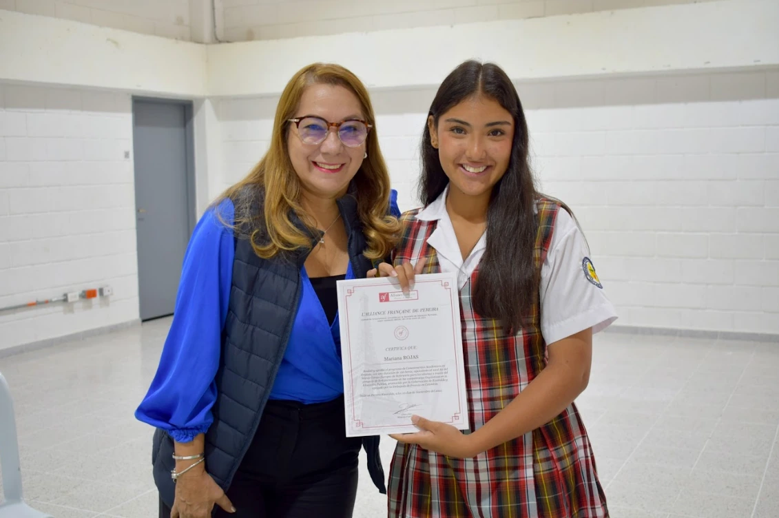 Gobernación y Alianza Francesa certifican a 90 estudiantes de Santa Rosa en francés
