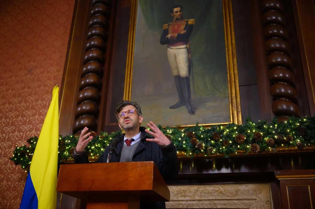 Colombia lanza “La Hoja que Une”, un proyecto que busca desestigmatizar la coca y posicionarla en la cultura global