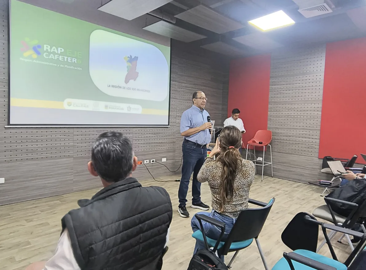 RAP Eje Cafetero avanza en la validación del Plan Logístico Regional 2025-2040 con la UTP como aliado estratégico