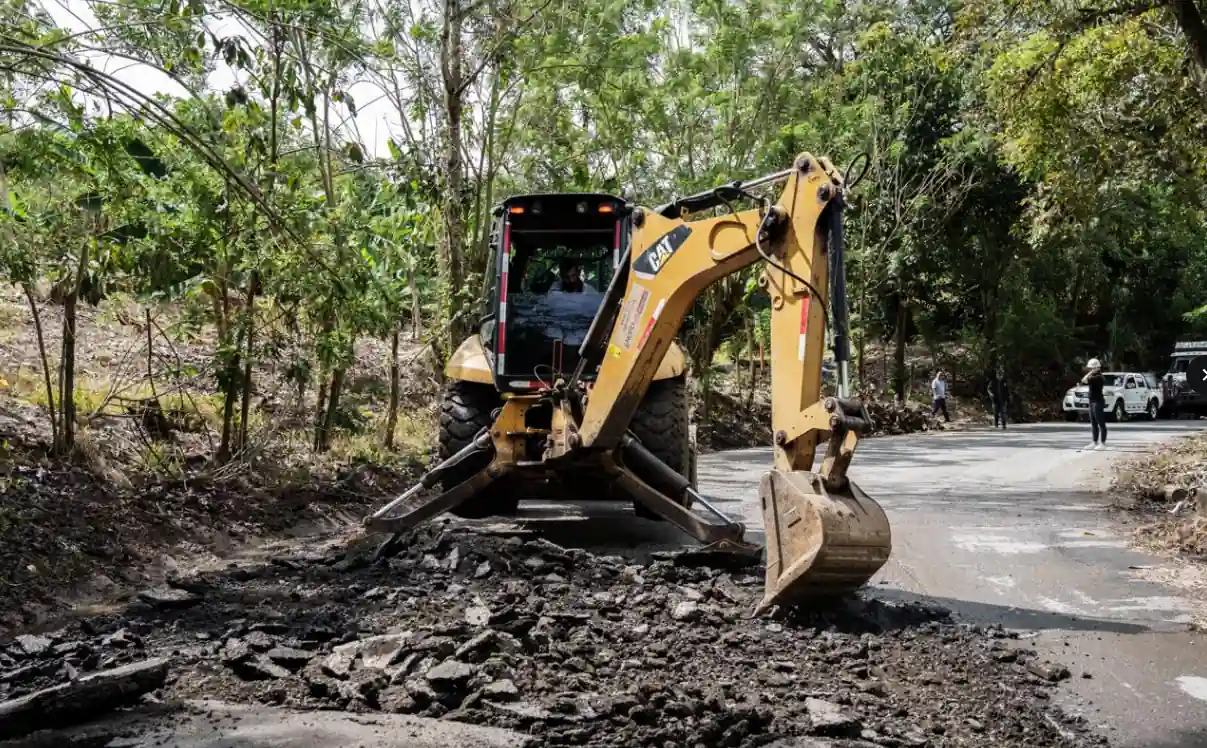 La vía Remolinos – Belén de Umbría registra avances significativos en su carpeta asfáltica