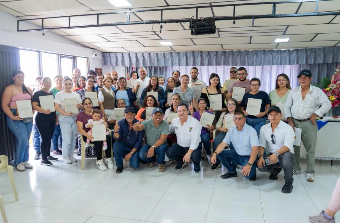 Gobernación de Risaralda materializa el sueño de la vivienda propia para 68 familias en Quinchía
