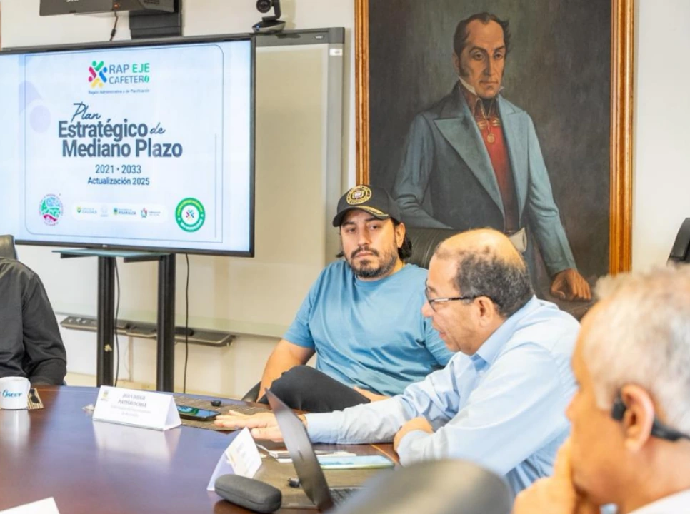Gobernador Patiño Ochoa impulsa agenda regional de agua, café y logística en la RAP Eje Cafetero