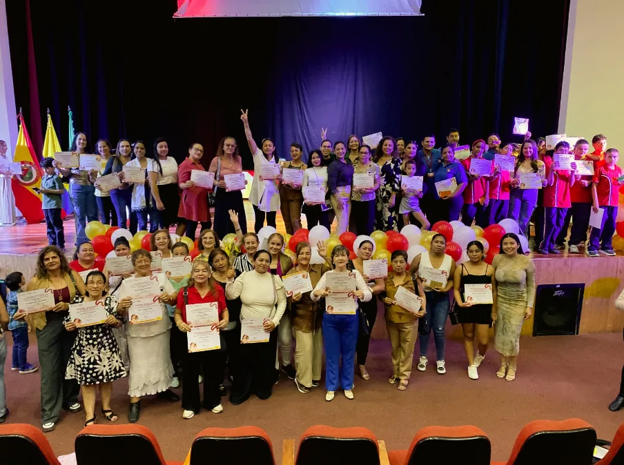 FORMANDO LÍDERES PARA UNA PEREIRA CON BIENESTAR