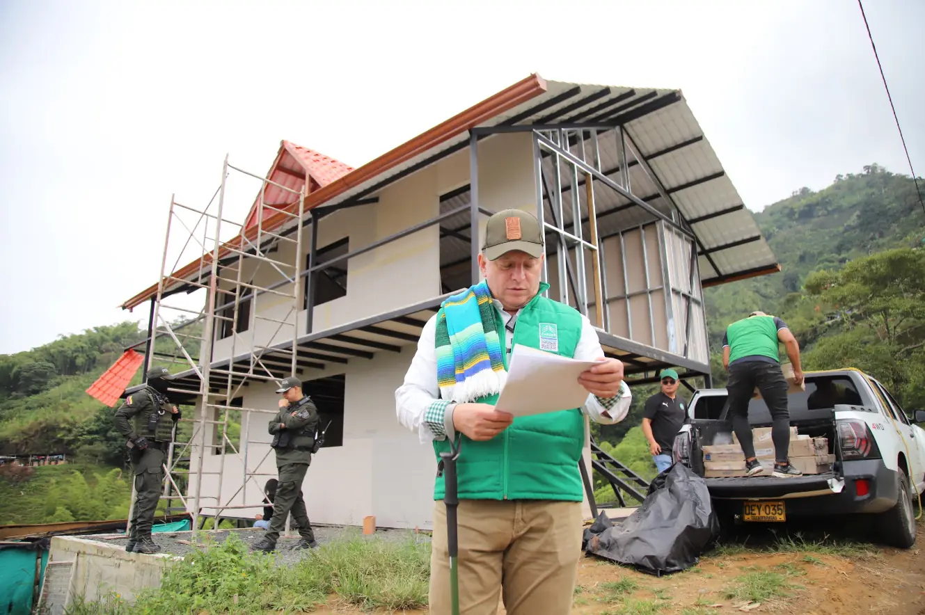 La CARDER y autoridades de Dosquebradas frenan ocupación indebida y riesgos ambientales en predio rural del municipio