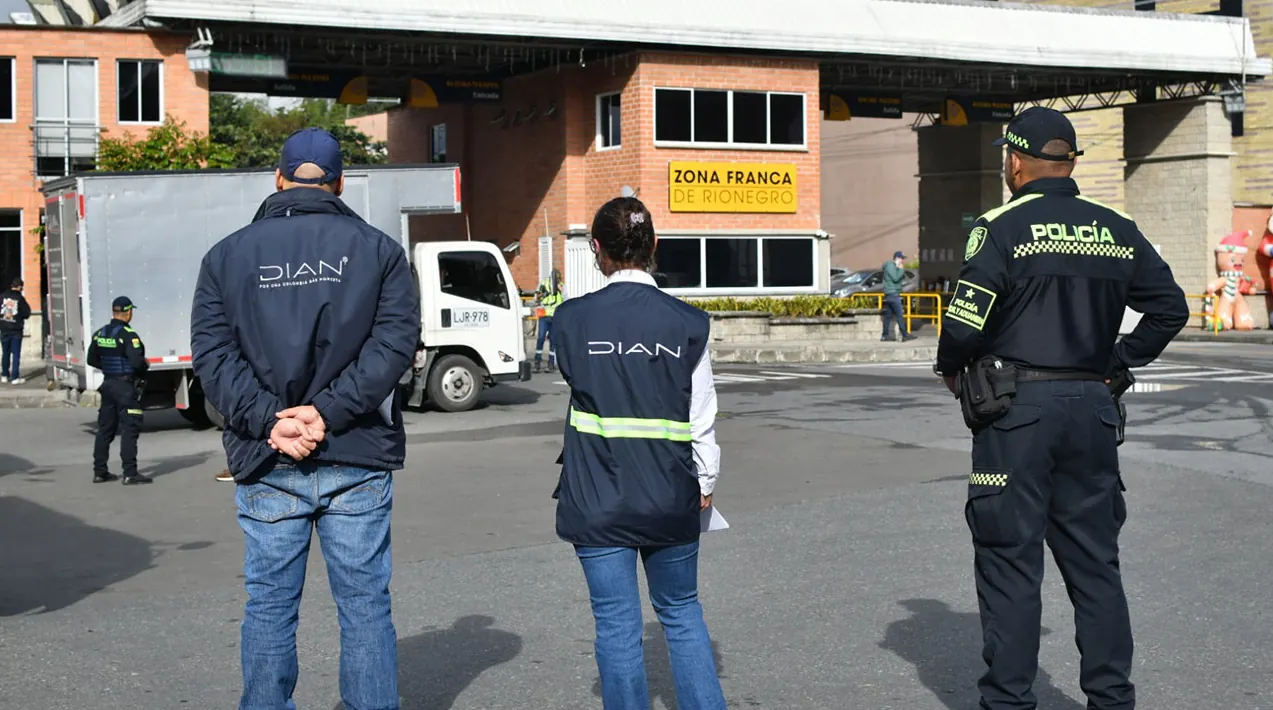 ‘Plan Navidad’: Dian realiza actividades de inspección en aeropuertos, pasos de frontera y zonas francas
