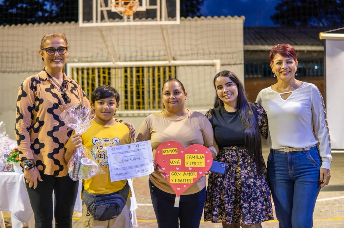 Risaralda graduó a 30 nuevas familias del programa ‘Familias Fuertes’